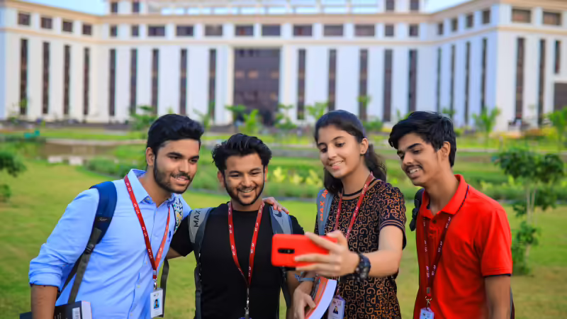 A descriptive text here